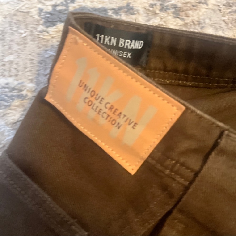 11KN Brown Cargo Pants Size Small Stars Pass By Leave Traces Puzzles - Picture 8 of 9